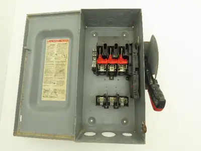 Square D H362N Fused Safety Disconnect Switch 60A 600VAC 600VDC 3 Pole