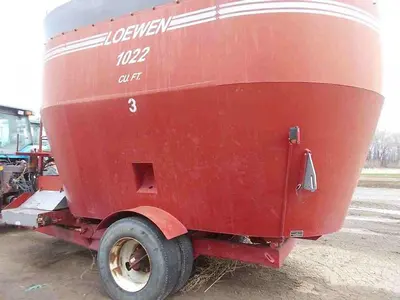 USED 2009 LOEWEN 1022