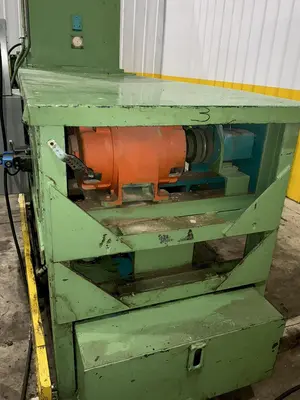 30" X 42" BALEMASTER MODEL #360A CLOSED DOOR HORIZONTAL HYDRAULIC BALER: YOBRO #25088