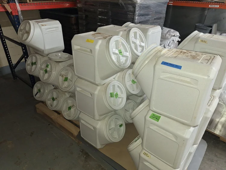 Used _UNKNOWN_ _UNKNOWN_ Restaurant Storage Containers Georgia US | Auction Management Corporation #1548436