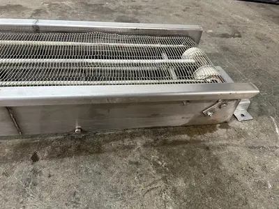 Incline 8' Wire Conveyor