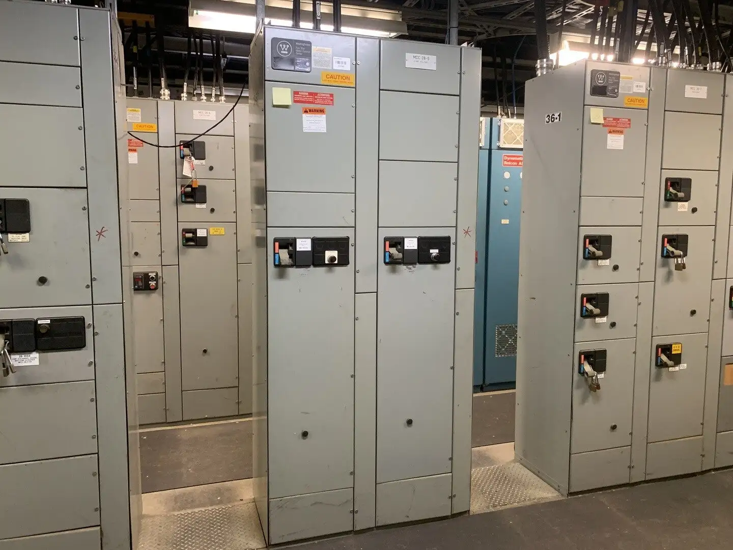 Five Star Double-Sided Motor Control Center (MCC), 600V Max., 1000A, 4 Buckets