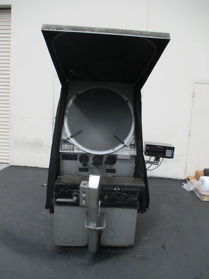 Used SCHERR-TUMICO 22-2500 Comparators California US | TNT Industrial #1082795