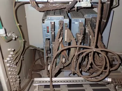 USED 2013 YASKAWA MOTOMAN MH6
