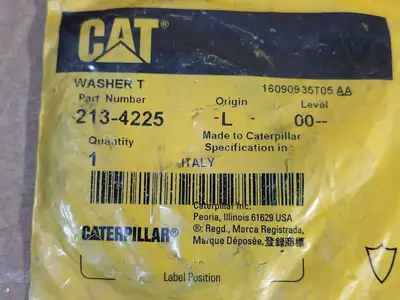 NEW CATERPILLAR 213-4225