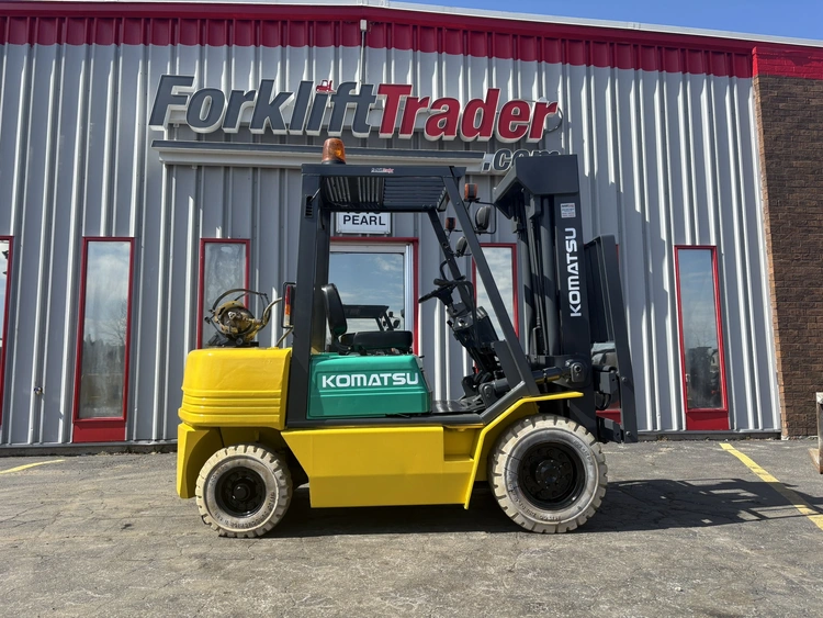 Used 2000 KOMATSU FG25T-11 Misc Forklifts | Forklifttrader.com #577490