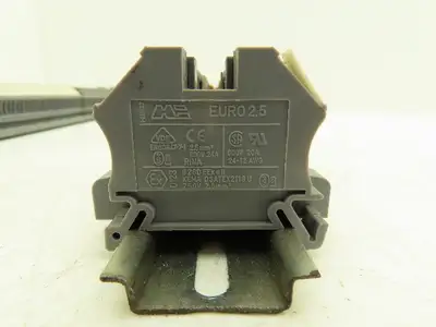MI Euro 2.5mm² 20A Terminal 600V 24-12AWG DIN Rails Lot of 185