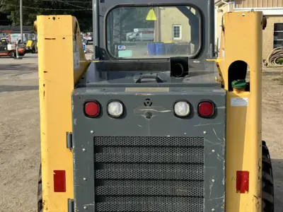 2018 GEHL R165 1,100-2,999 Lb Skid Steer Loaders | Steam Well LLC (2)