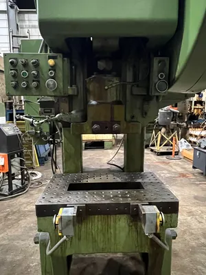 1967 BLISS C-60 OBI / Gap Frame Press | Universal Press & Machinery (UPM) (6)