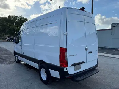 Used 2019 FREIGHTLINER SPRINTER 3500 Tractors & Trailers Florida US | Truck and Van Outlet #1506260