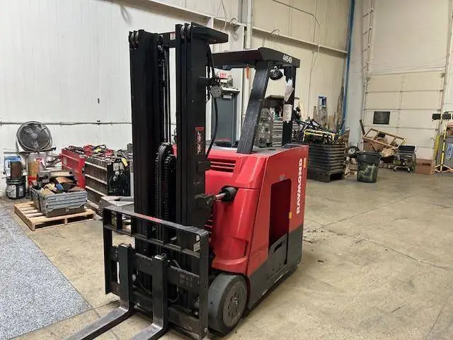 Used 2016 RAYMOND 415C35TT 3-Wheel Stand up Electric Counterbalance Forklifts Illinois US | Somerset Equipment Sales #1546193