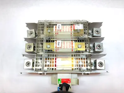 USED SQUARE D 400 AMP DISCONNECT
