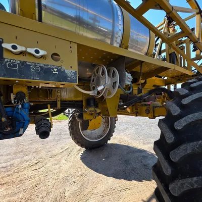 2005 AG-CHEM ROGATOR 1064 SPRAYER SELF PROPELLED | Iron Listing (32)