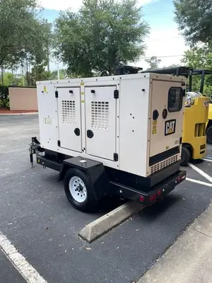 USED 2019 CATERPILLAR XQ35