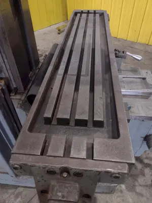 #205 K&T MILWAUKEE KEARNEY AND TRECKER MODEL #205 S-12 HORIZONTAL MILL WITH TOOLMAKERS VERTICAL HEAD: STOCK #22495