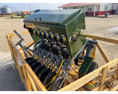 Used PH OUTDOORS _UNKNOWN_ Food Plot Seeders Iowa US | Keast Enterprises #1360392