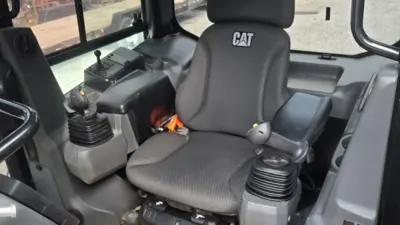 USED 2023 Caterpillar D3