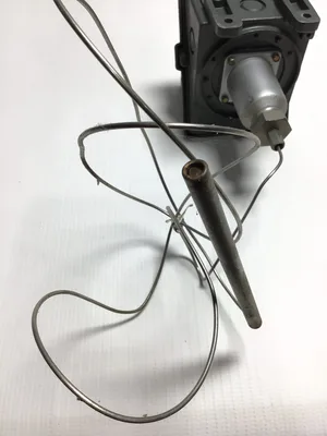 United Electric Controls F402-4BS Temperature Switch 15A 480VAC