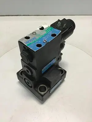 USED VICKERS DG4V-3S-2AL-M-U-HL7-60-EN490