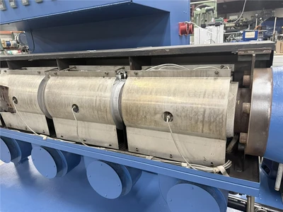 4.5" Merritt/Davis Standard Single Screw Extruder, Air Cooled 24:1 L/D Barrel, 150 HP AC Motor