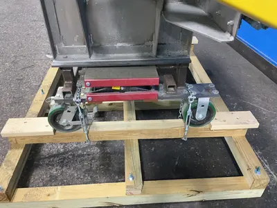 USED S. HOWES ES244