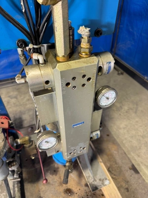 SEALANT EQUIPMENT & ENGINEERING Dispensing Pump Sealant Pump | K.B. Industries LLC (6)