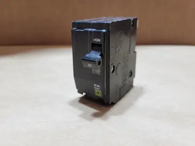 USED SQUARE D QO230