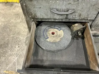BURR KING MODEL #760 BELT SANDER & CENTRAL MACHINERY MODEL #1024 DOUBLE END GRINDER ON COMMON BASE: YOBRO #24820