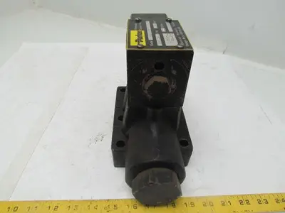 Parker D63W9E5VJ Directional Control Valve 24VDC 3000 PSI Max