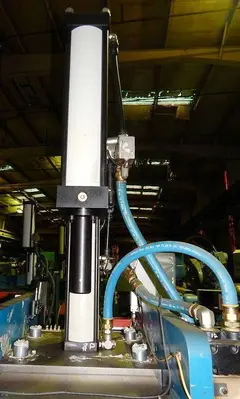 16 Ton FARGER & JOOSTEN MULTIPOWER Air/Oil Press