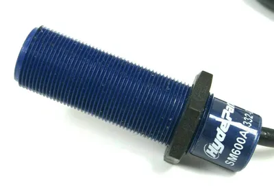 NEW HYDE PARK SM600A-332-00 PROXIMITY SENSOR SM600A33200