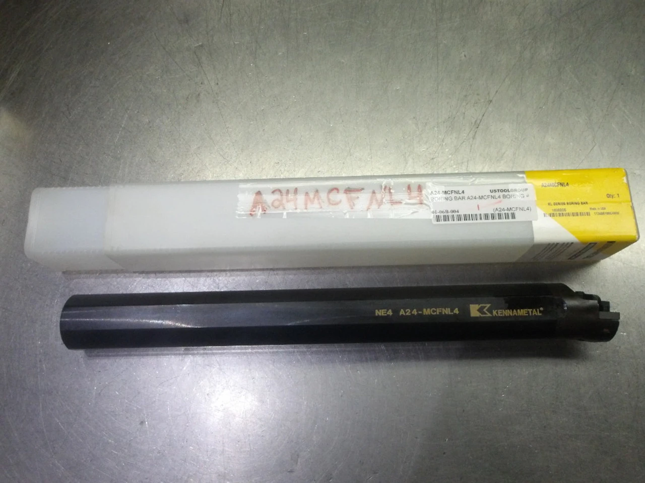 Kennametal 1.76" Coolant Thru Boring Bar 1.5" Shank A24MCFNL4 (LOC3361)