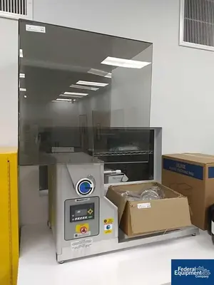 USED GlobePharma 4 Quart GlobePharma MaxiBlend MB-IVV Twin Shell Blender