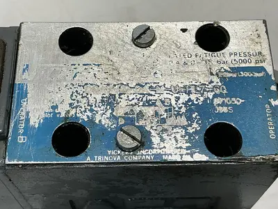 USED VICKERS DG4V-3-2AL-M-U-HL7-60