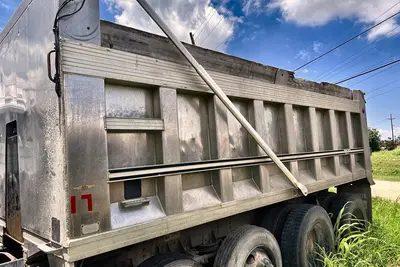 Used 1997 INTERNATIONAL F4900 Dump trucks Louisiana US | Proxy Equipment #1377976