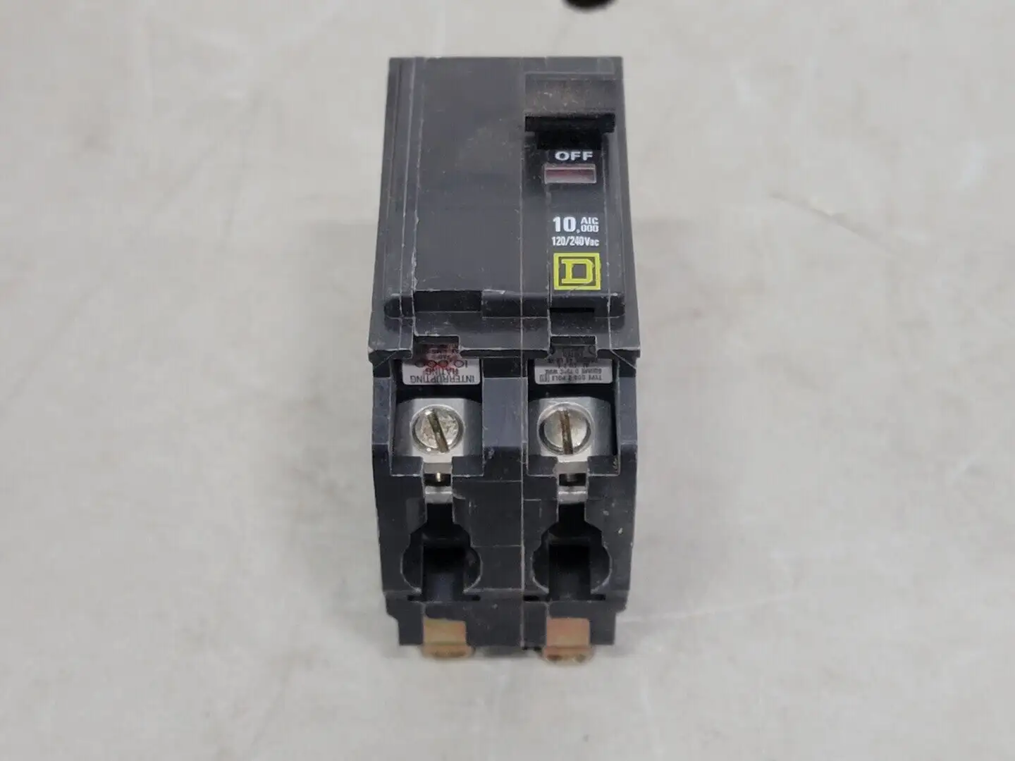 NEW SQUARE D QOB270