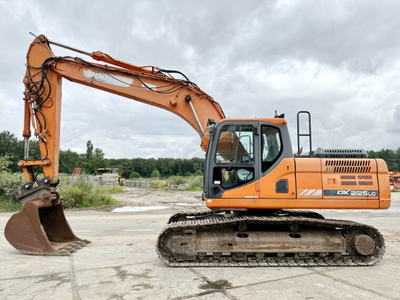 USED 2015 Doosan DX225LC-3