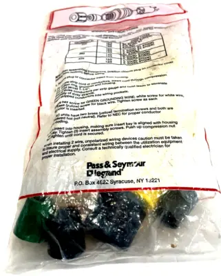 NEW LEGRAND PASS & SEYMOUR 25W-47 LOCKING RUBBER CONNECTOR 15A 125V 25W47