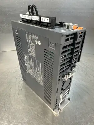 Mitsubishi MR-J4-70B-RJ AC Servo Drive New No Box (BIN-1.4.3)