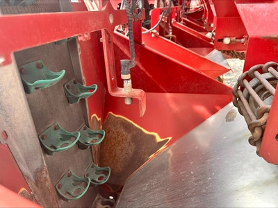 Used _UNKNOWN_ _UNKNOWN_ Planters Idaho US | Tri-Steel Manufacturing #1557067
