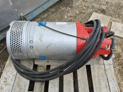 30 hp Submersible Pump 202 ft Head, 575 Volt