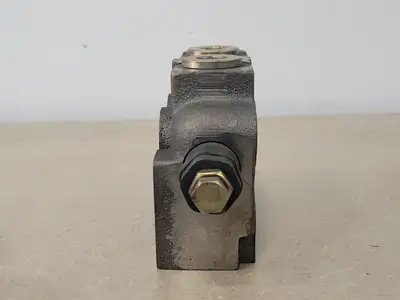 Directional Control Valve 1" T/P Ports 123517301