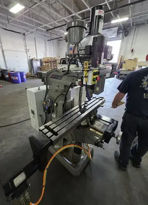 Used BRIDGEPORT SERIES 1 EZ TRAK DX Vertical Mills Kentucky US | Aucto #1315696