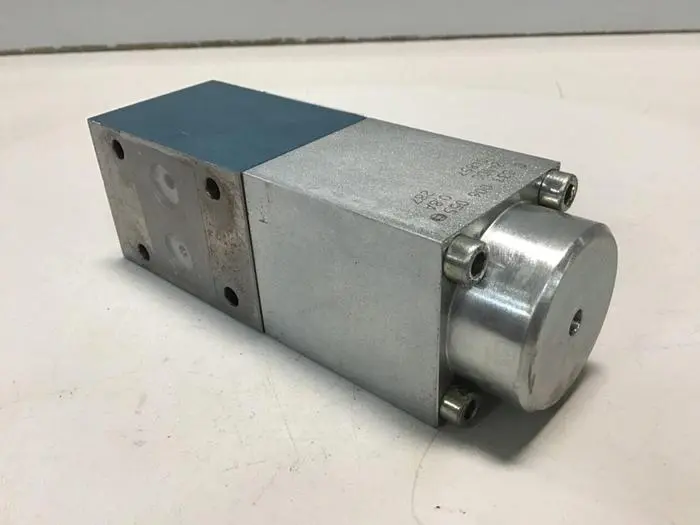 Used BOSCH 0 811 402 019 Valves/Fittings Michigan US | Ideal Machinery #588199