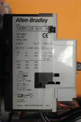 USED Siemens 140M-C2E-A25 SER B +  (2) 100-C09Z*10 SER A + A02