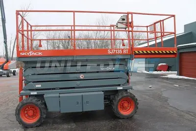 Used 2011 Skyjack SJ7135RT Scissor Lifters New York US | United Lift #1446590