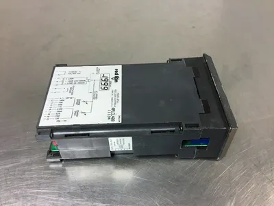 Red Lion APLCL400 Apollo Digital Panel Meter. 2D