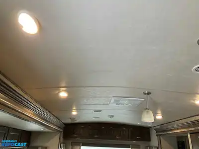 USED 2018 FOREST RIVER VIBE 288RLS