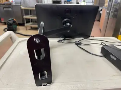Used Toast Used Toast 15.5" Wall Mount Toast Flex System for Kitchen Restaurant Equipment (Miscellaneous) Illinois US | Falcon Restaurant Supply #1378018