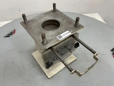 USED METAL FABRICATOR NO MODEL NUMBER / NO TAG
